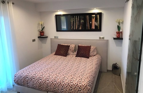 Pierrevert Bed & Breakfast | Luberon Provence - Chez L'habitant.n1 à 2 chambres confortables et chaleureuses
