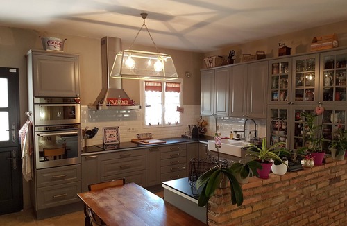 Pertuis Villa | Luberon, VILLA 6 PEOPLE with HEATED POOL, POOL HOUSE 1. 2 km from Pertuis