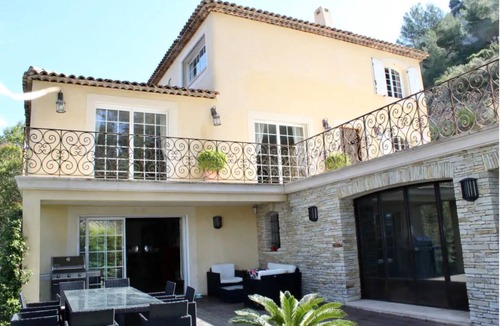 La Treille Villa | Luxurious Provencal Bastide of 350 M2