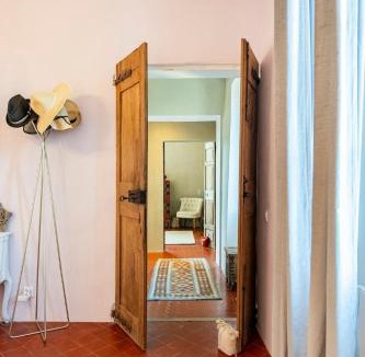 Rustrel Villa | Luxurious Provencal Village House, Walk to Village Pool