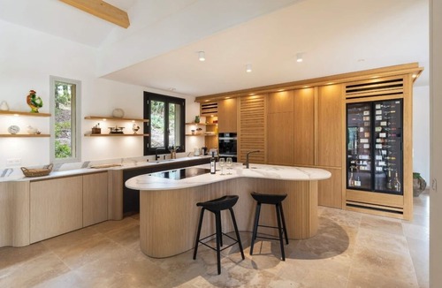 Gordes House | Luxury, contemporary property in Gordes area with infinity pool and full A-C