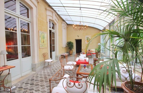 Avignon City Centre Apartment | Luxury Roomy Apartment In The Historical Center