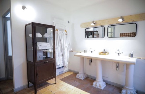 Paluds de Noves House | Luxury suite with terrace and private pool and jacuzzi - by feelluxuryholidays