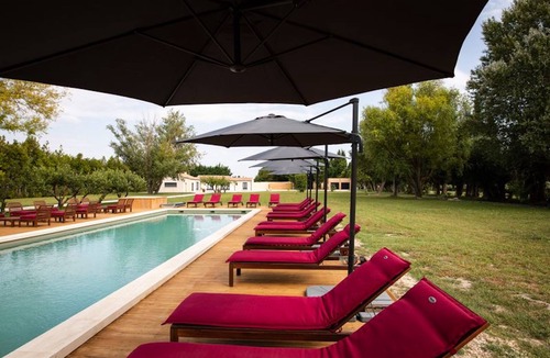 Paluds de Noves House | Luxury suite with terrace and private pool and jacuzzi - by feelluxuryholidays