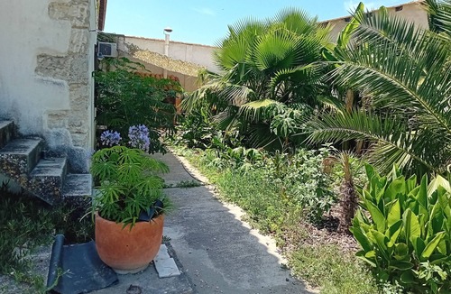 Saint-Gilles Apartment | Métairie en Camargue au Bord du Petit Rhône Avec Jacuzzi