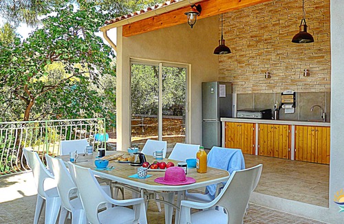 Ceyreste Villa | ☼ MAGIC! A Villa With Swimming Pool, Close to the Calanques ♥ Just for You