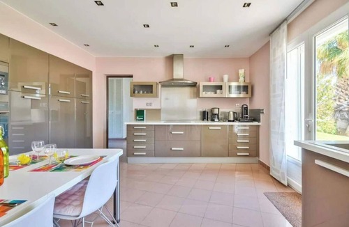 La Fare-les-Oliviers Villa | Magnificent luxury villa L'Oliveraie Swimming pool