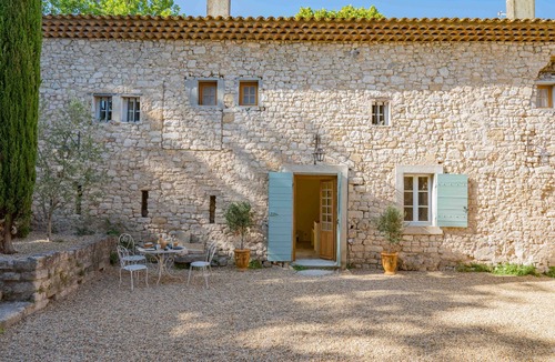 Rognes House | Magnificent 12th century priory in Provence - 9 rooms