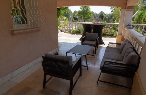 Draguignan Villa | Magnificent villa with large swimming pool and wooded garden. Ideal for families
