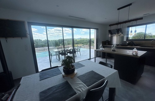 Montfrin House | Magnificent village house