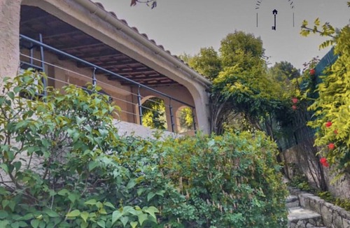 Cuges-les-Pins Villa | Magnifique Haut de Villa BBQ + Piscine Aucun vis à vis 15km de la Mer