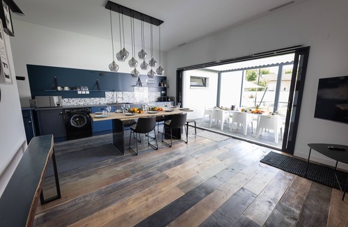 Molleges House | Magnifique Maison Contemporaine Dans Villa Triple