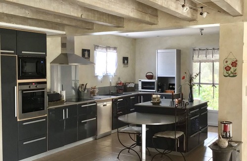 Velleron House | Maison 190m2 Chambres Climatisées, Piscine Privée, Proche Village