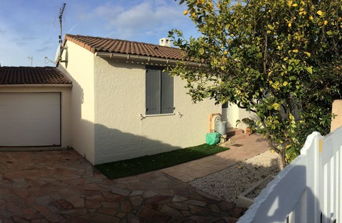 Miramar House | Maison 80m^2 à 5 Minutes à Pied des Plages et du Port