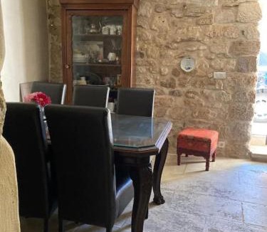 Rustrel House | Maison a Rustrel (A coté du Colorado Provençal)