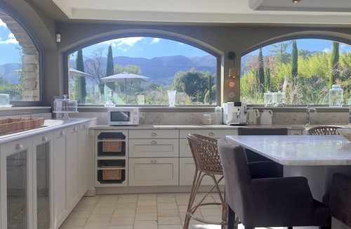 Oppede House | Maison Astrée - Luxury Provençal Villa, Heated Pool, Stunning Luberon Views