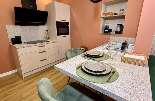 Orange Apartment | Maison avec garage au cœur d'Orange