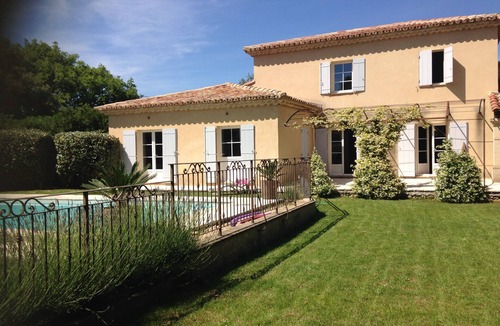 Vers-Pont-du-Gard House | Maison Avec Piscine Dans un Village