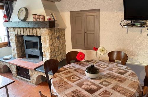 La Roche-sur-le-Buis House | Maison charmante à La Roche-sur-le-Buis avec piscine partagée