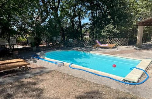 Velleron House | Maison confortable à Velleron de 50 m² avec piscine