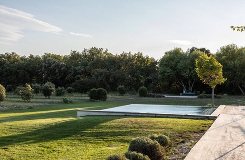 Visan House | Maison Contemporaine au Milieu des Chênes Truffiers, Drome Provençale Visan