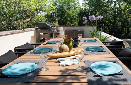 Lacoste House | Maison d Etienne
