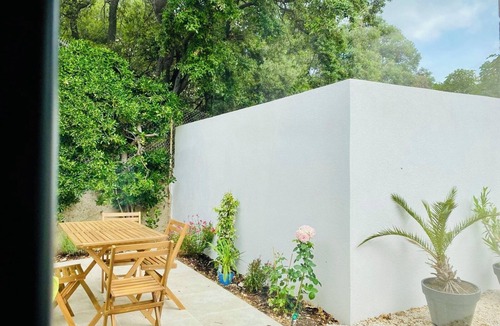 8th Arrondissement House | Maison de Charme 2 Chambres Pointe Rouge