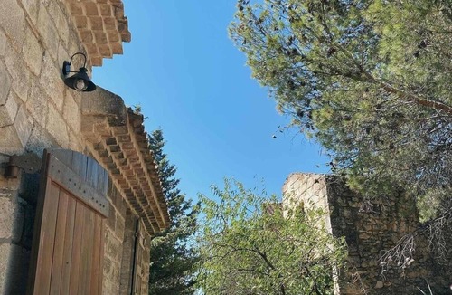 Les Angles House | Maison de Village Authentique, 3 Pièces, à 3km D'avignon