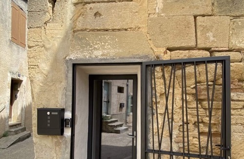 Remoulins House | Maison de Ville Pont du Gard Centre Historique