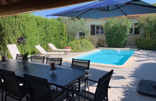 Istres House | Maison Entre Mer et Terres Provençales Avec Pull House-piscine-jardin Arboré