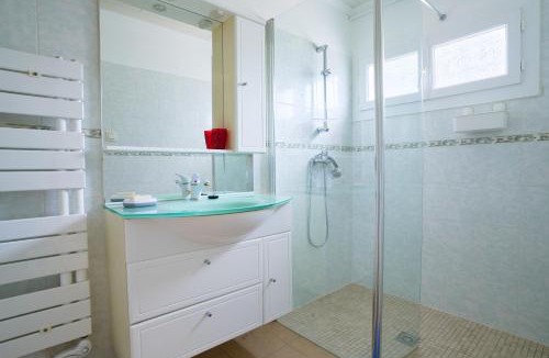 Montfavet House | Maison familiale avec jacuzzi, quartier calme