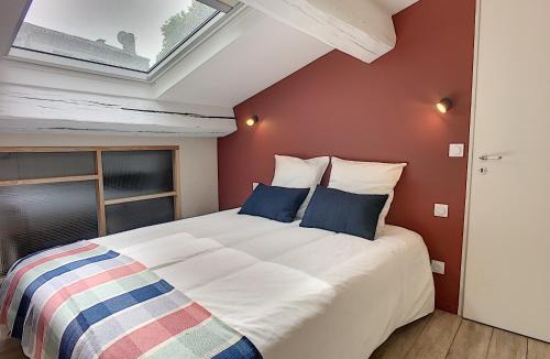 Avignon City Centre Villa | Maison Luxe 4 chambres - Patio - Climatisation - 10 minutes à pied du Pont d'Avignon