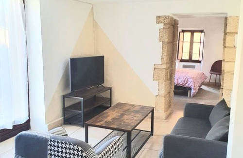 Vers-Pont-du-Gard House | Maison Maluvi