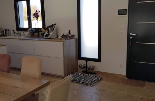 Alleins House | Maison Neuve Contemporaine au Calme Avec Piscine