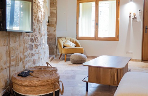 Castillon-du-Gard House | Maison Paloma, Maison DE Charme AU Coeur D'un Village Medieval