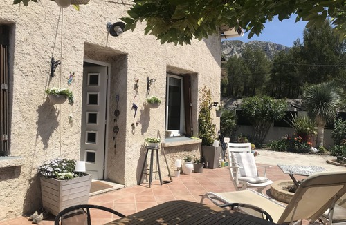 9th Arrondissement House | Maison Proche Parc des Calanques