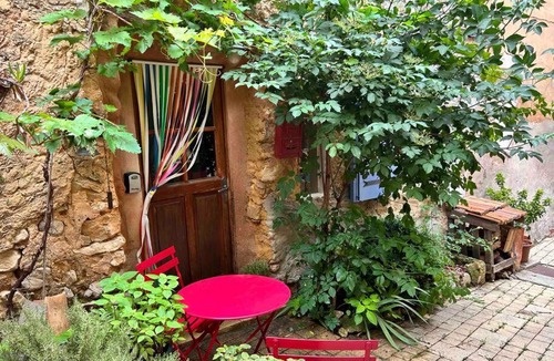 Sainte-Colombe Apartment | Maisonnette au pied du Mont Ventoux ste colombe