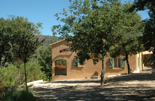 Bauduen Apartment | 'MARJOLAINE' Gite T2/VIEW OF THE LAKE 200 m away from the beaches