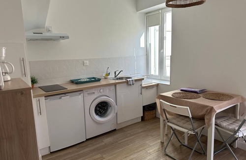 Baille Apartment | Marseille getaway close to the sea-wifi- south-facing with garden