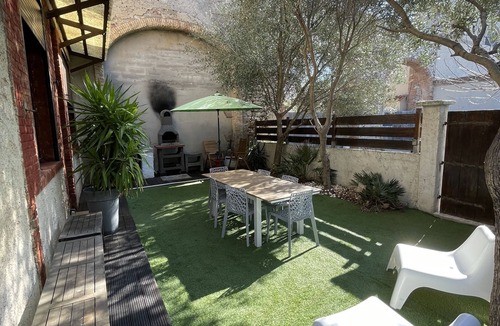 8th Arrondissement House | Marseille Goudes a house in the creeks