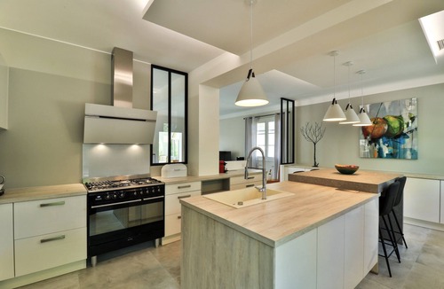Aix-en-Provence Villa | Mas de 6 Chambres, Piscine, Jardin, Salle de Sport