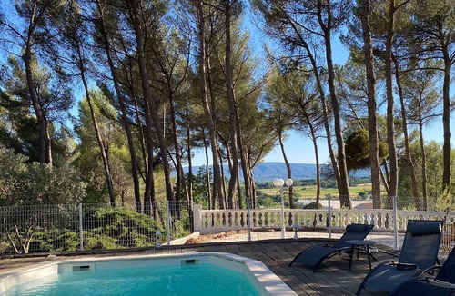 Gargas Villa | Mas in the ROUSSILLON pine forest with view, heated swimming pool