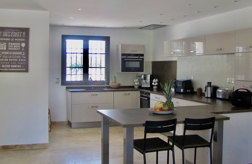 Chateaurenard Other | Mas provençal 10 persons with swimming pool and teleworking space and playroom!