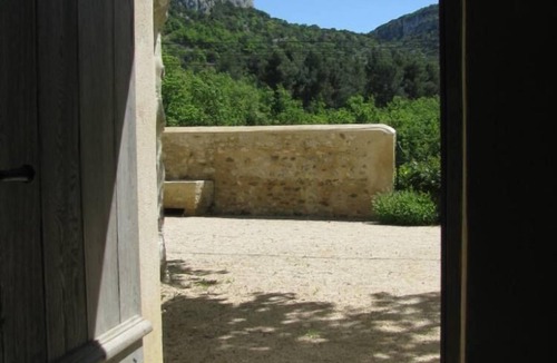 Venasque House | Mas Provencal - Near Gordes & Senanque Abbey
