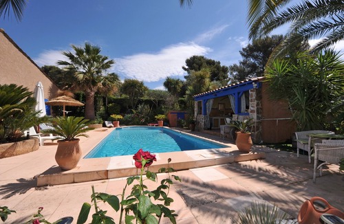 Carqueiranne Villa | Mas provencal, with swimming pool, pool house, near the sea, trade