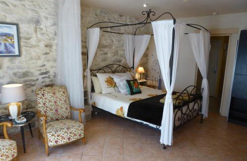 Rognonas Apartment | Mas Saint Antoine