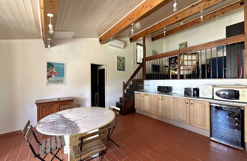 La Londe-les-Maures House | Mazet climatisé for 6 people with private pool and tennis courts in La Londe les Maures