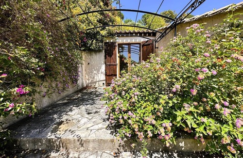La Londe-les-Maures House | Mazet climatisé for 6 people with private pool and tennis courts in La Londe les Maures
