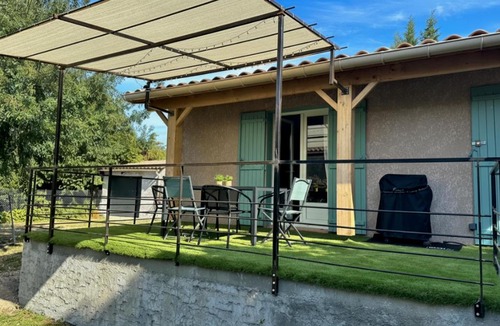 Courthezon House | Mazet climatisé avec terrasse en Provence