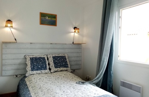 Miramar Other | Mazet with terrace 200m from the beach, La Baie des Isles, La Londe